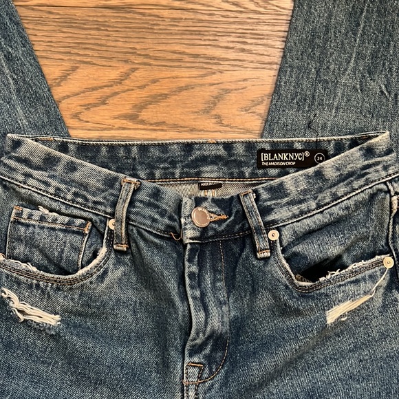 BlankNYC The Madison Crop High-Rise Jeans - Picture 6 of 6